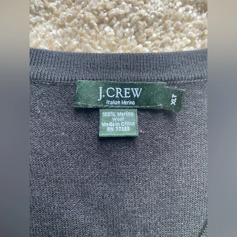 J Crew Knit Merino Wool Sweater V Neck Mens Size XLT Black Normalcore Preppy $98